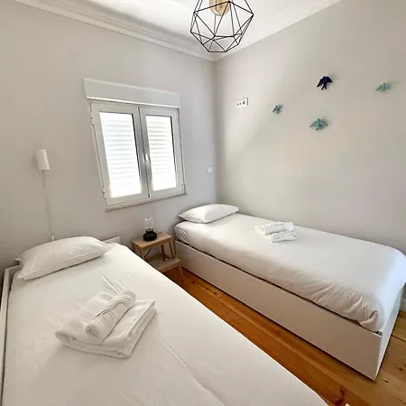 Cozy And Bright - Graca * 리스본