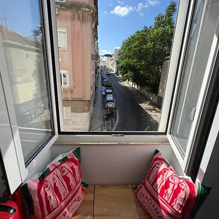 Cozy And Bright - Graca * 리스본